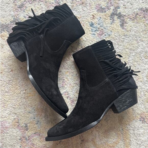Saint Laurent Lukas Black Heeled Ankle Boot - Picture 13 of 16